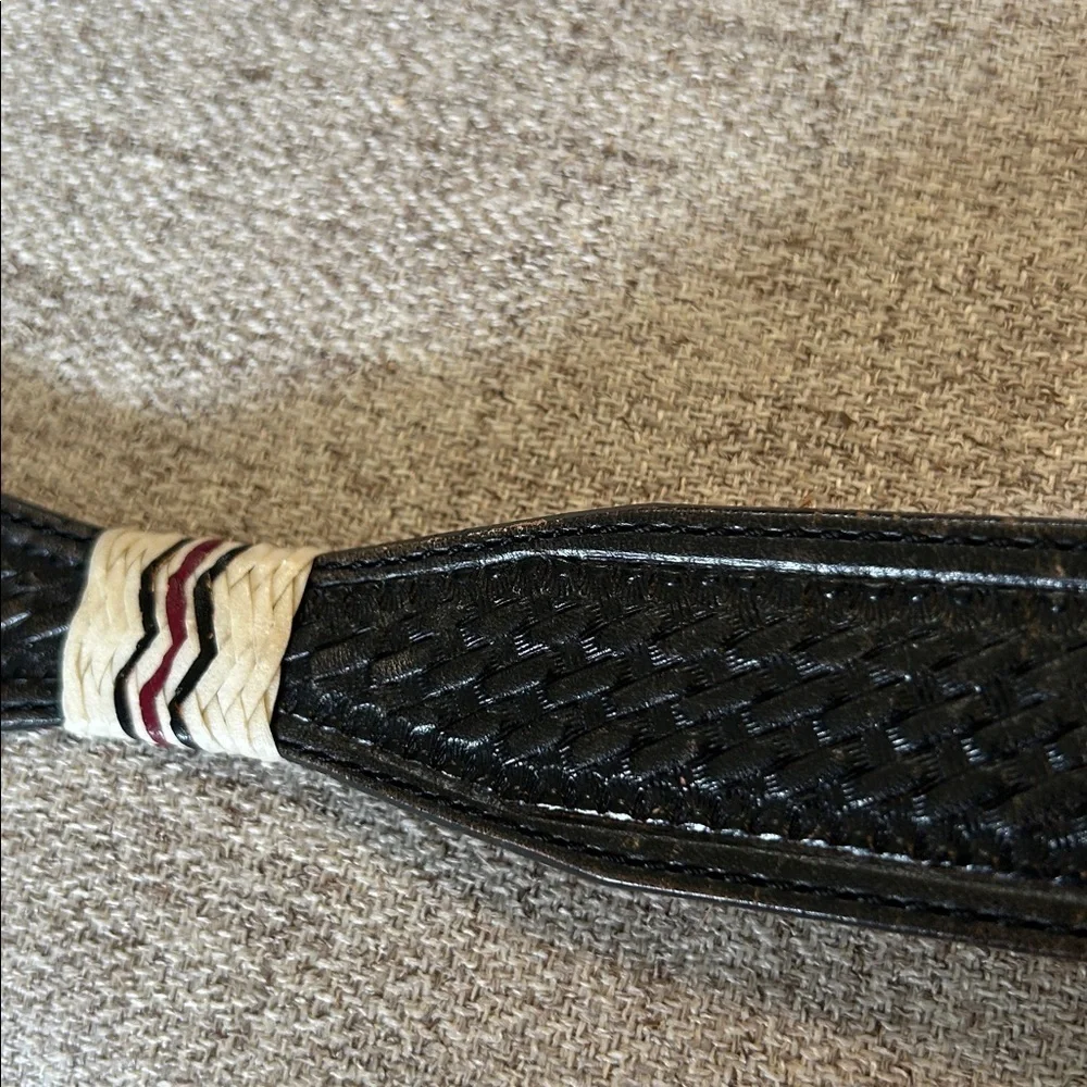 TONY LAMA MENS BLACK SCALLOPED RAWHIDE BELT SIZE 32